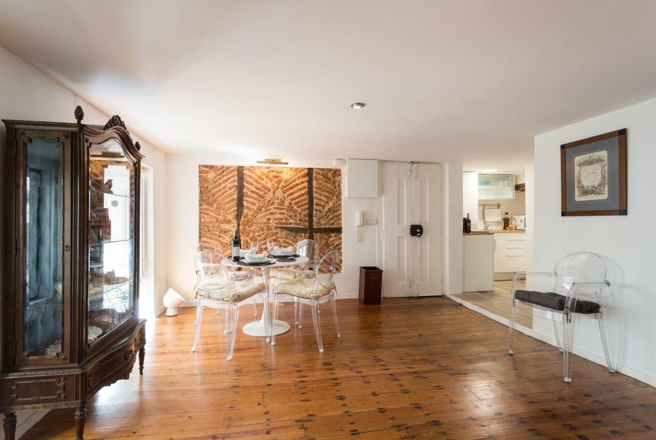 Charming Apartment Travessa Do Alcaide Lisboa Exterior foto