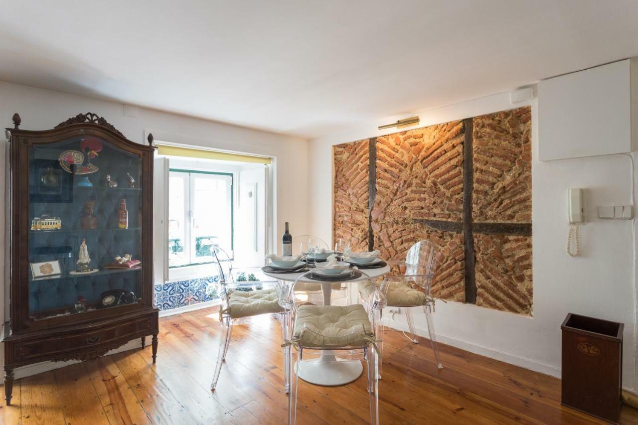 Charming Apartment Travessa Do Alcaide Lisboa Exterior foto
