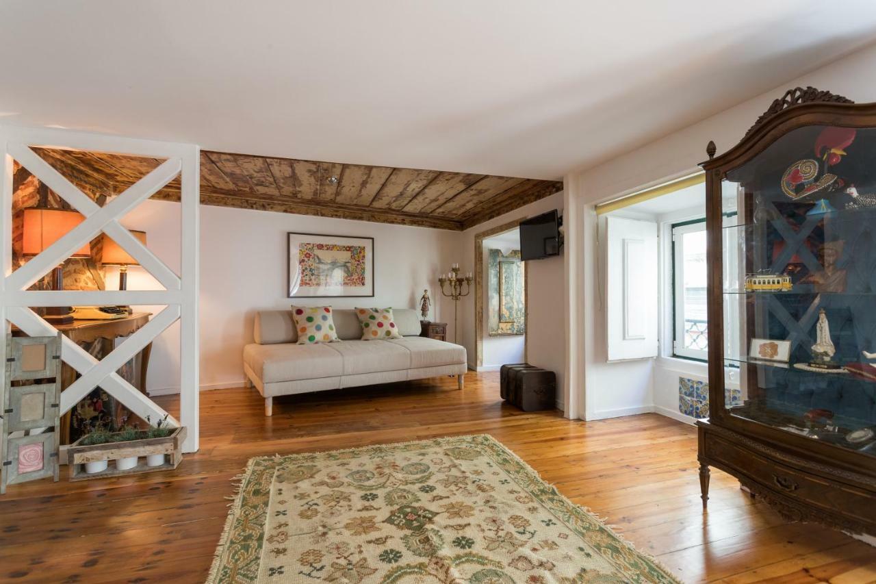 Charming Apartment Travessa Do Alcaide Lisboa Exterior foto